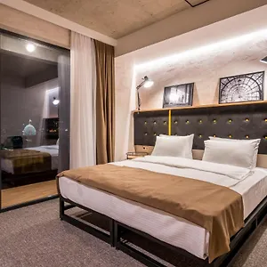 4* Hotel Story